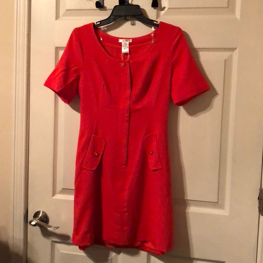 Super cute dress!